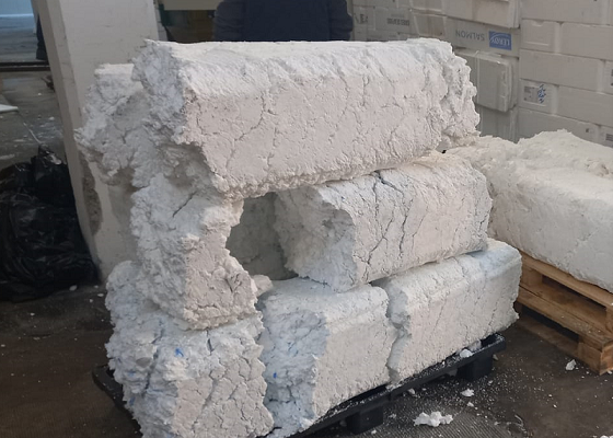 英科再生泡沫冷压机成为意大利客户gruppoyusrl成本控制好帮手